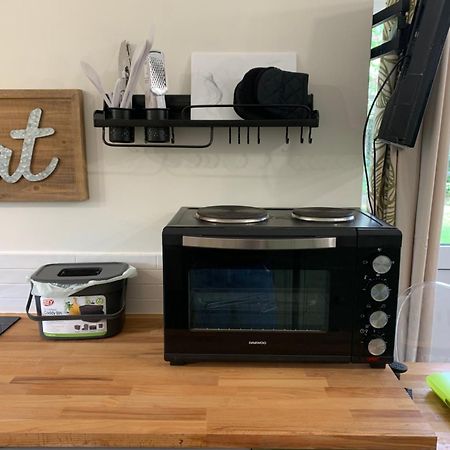 Newly Refurbished One Bedroom With Additional Sofa Bed Self Contained Flat In Garden Abbots Langley 외부 사진