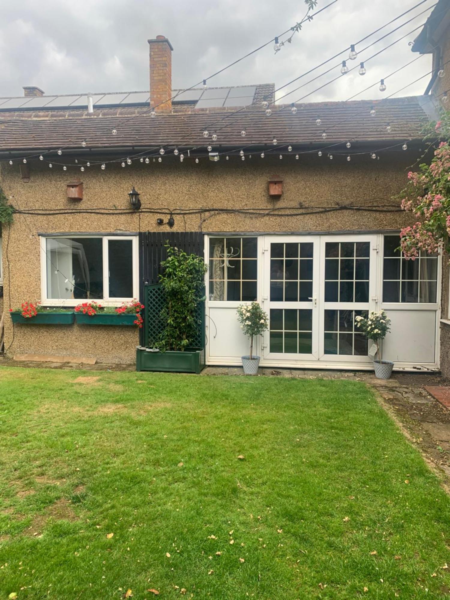 Newly Refurbished One Bedroom With Additional Sofa Bed Self Contained Flat In Garden Abbots Langley 외부 사진